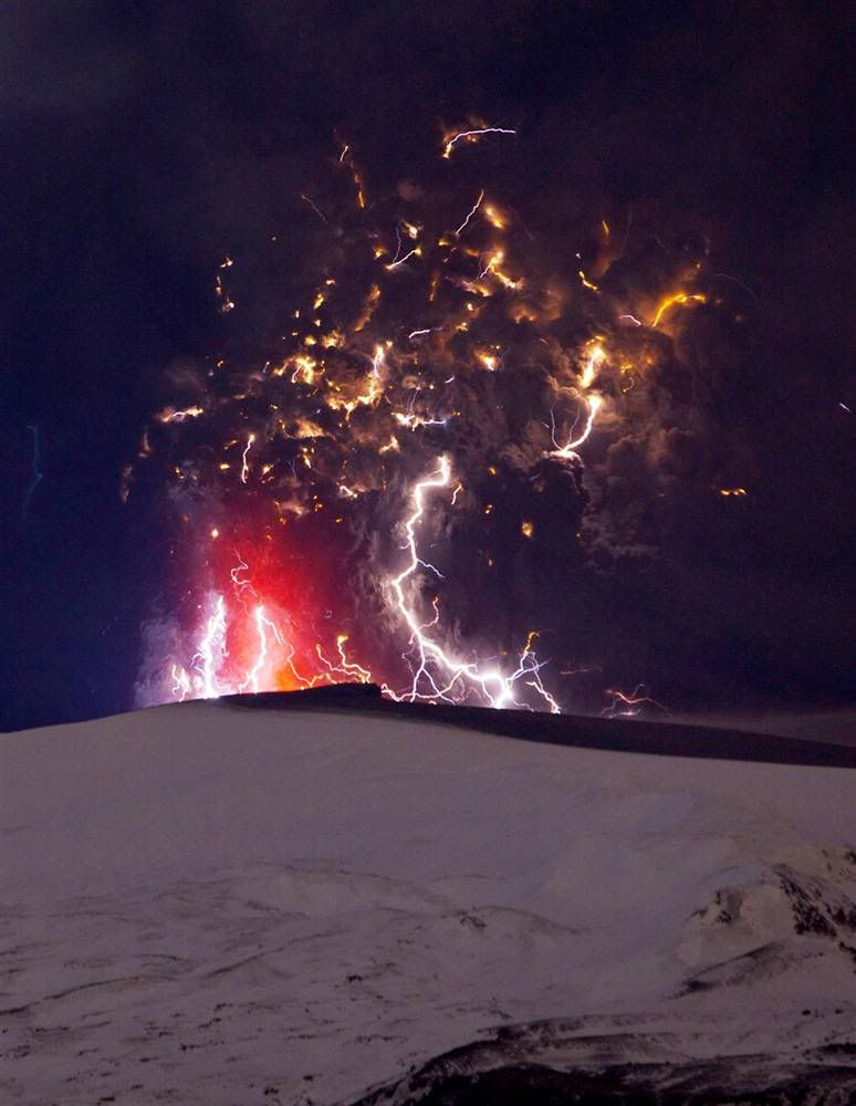 iceland volcano lightning. ss-100419-volcano-lightning-