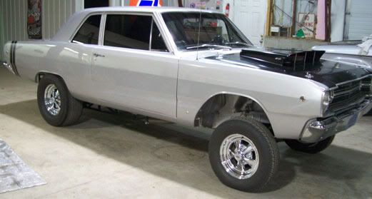 1968DodgeDart2DrSedanright.jpg