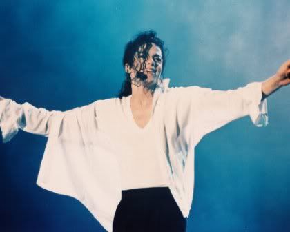 michael-jackson-white-shirt_1.jpg