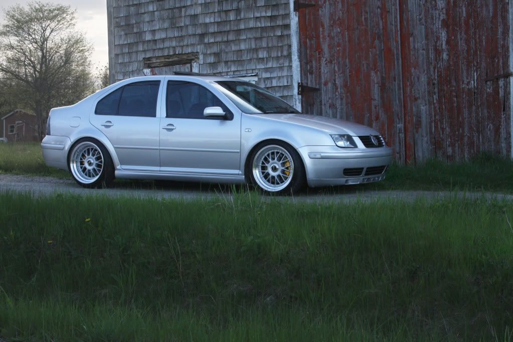 IMAGE: http://i268.photobucket.com/albums/jj2/kevo1586/Car%20Pictures/IMG_8085_8.jpg