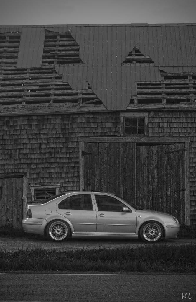 IMAGE: http://i268.photobucket.com/albums/jj2/kevo1586/Car%20Pictures/IMG_8092_4.jpg