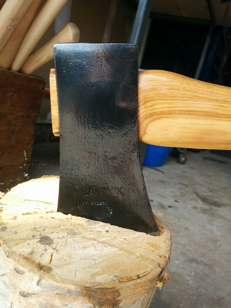 Sandvik Hatchet Refurb 1.25 lb 20" Handle Bushcraft USA Forums