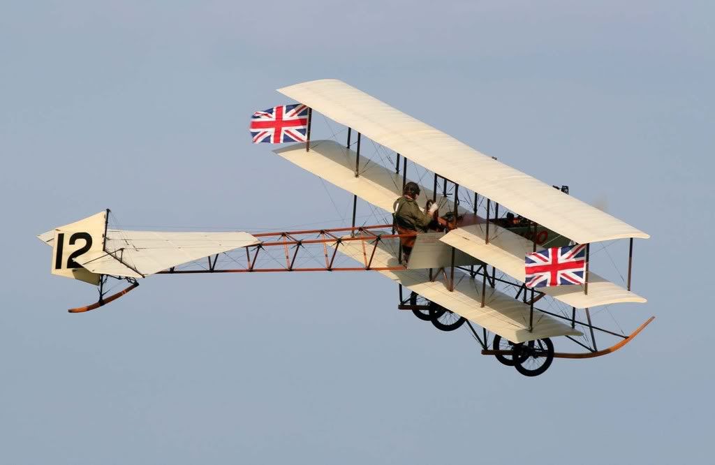 http://i268.photobucket.com/albums/jj29/John_C_R/AvroTriplane.jpg