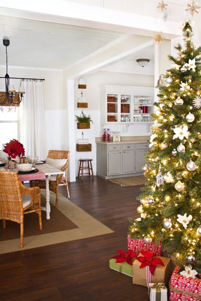 Pottery Barn Style Furniture   on Style Christmas Touches To The    Wonder Wall    This Weekend