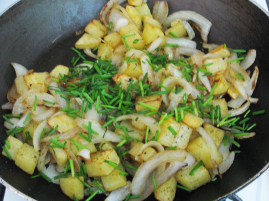 Suprema a la suiza con papas salteadas Suprema a la suiza con papas salteadas