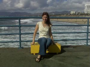 MudslideMama wearing Joe’s Jeans at Malibu Beach  copyright 2008 Jennifer Miner