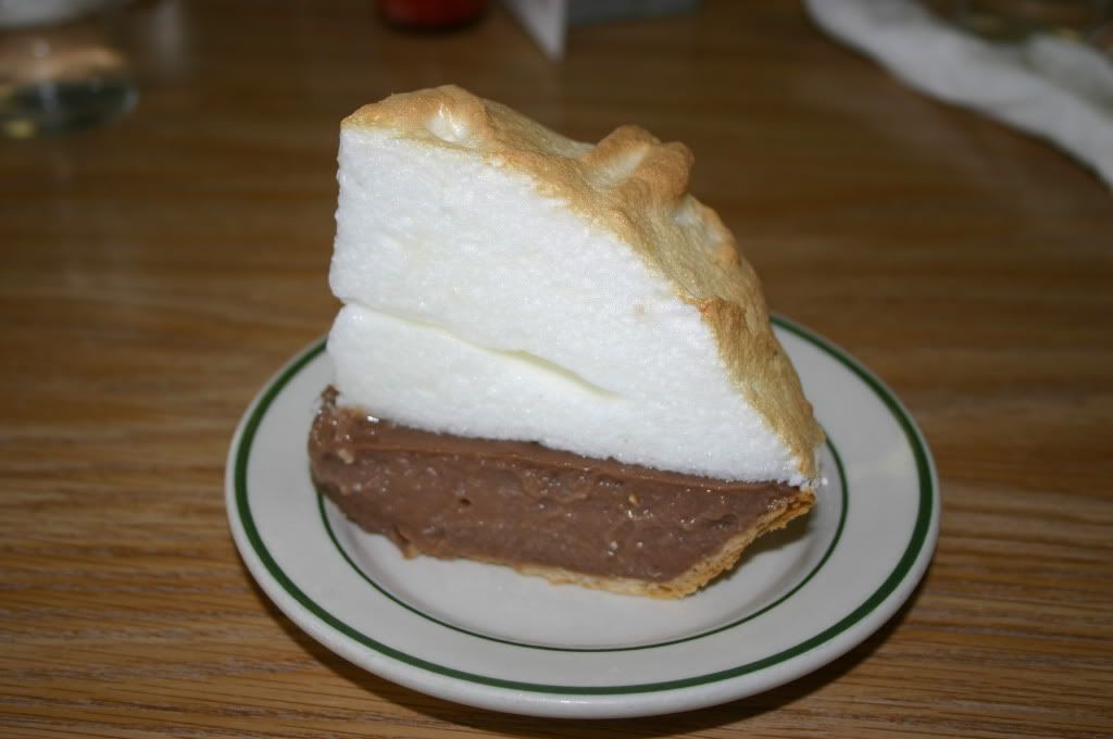 chocolate meringue pie presence