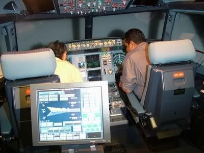 Melongok Flight Simulator AirAsia - dinadimu